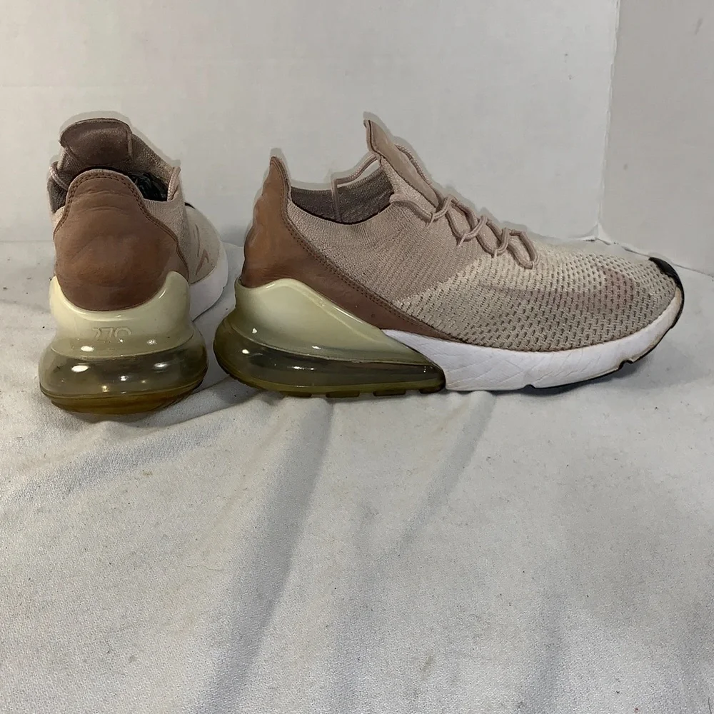 Women’s Nike Air Max 270 Flyknit ‘Guava’ Dust Pink Running Shoes